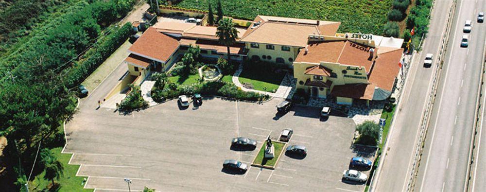 La Locanda Del Cavaliere Borgo Montello Екстериор снимка