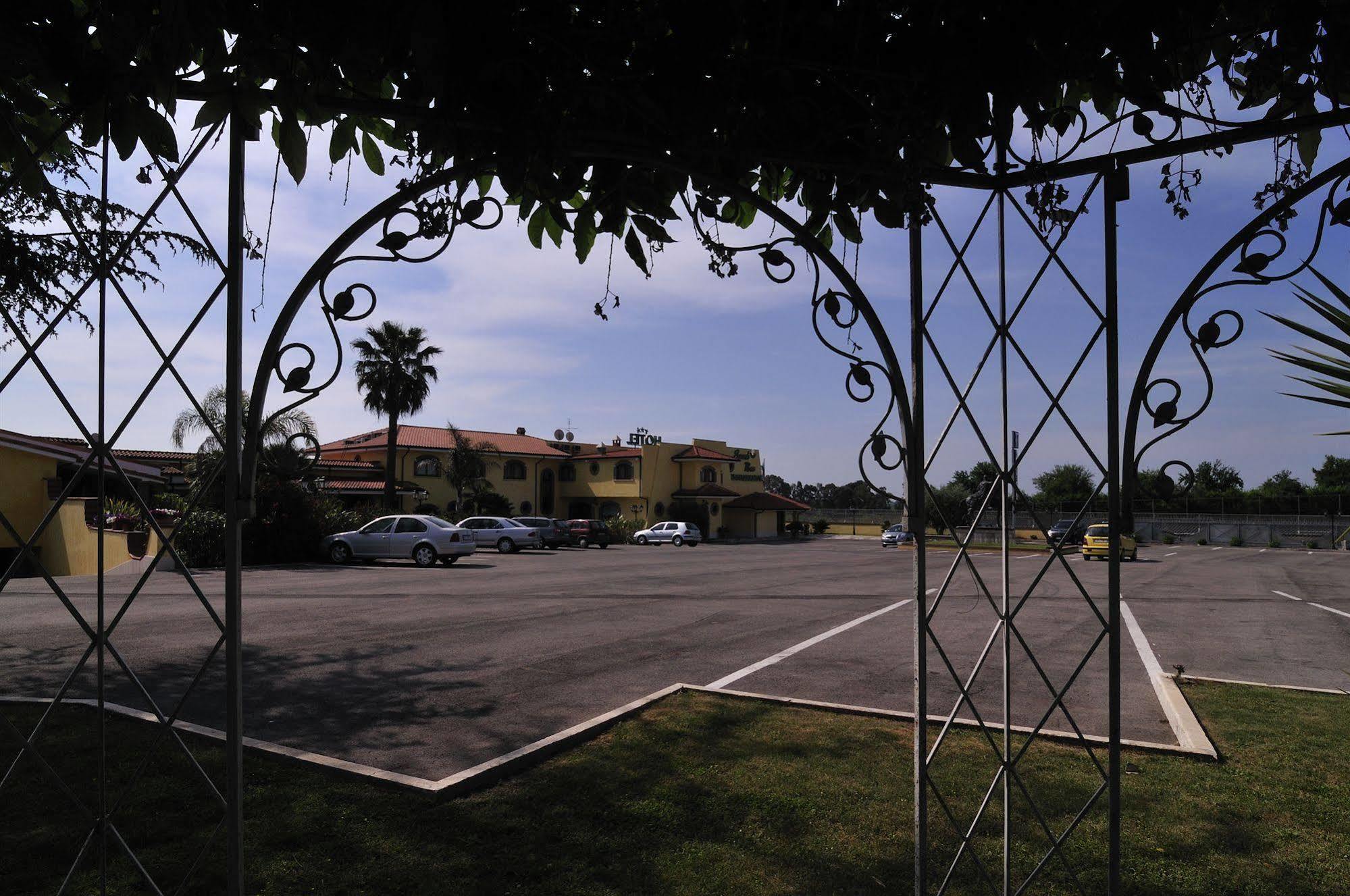 La Locanda Del Cavaliere Borgo Montello Екстериор снимка